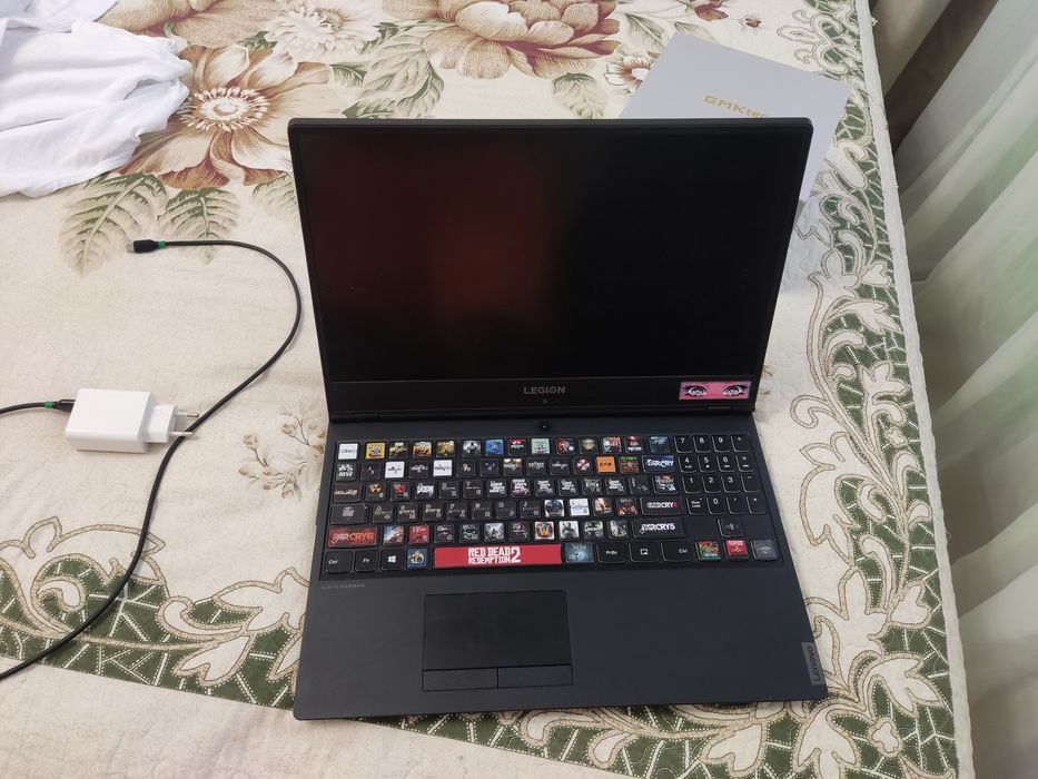 Lenovo Legion 5, 15,6",  Intel 9300hf, gtx 1660 ti, ssd512, 16gb