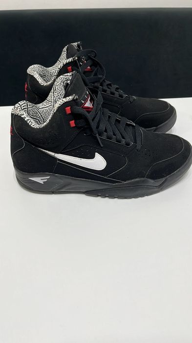 Vand adidasi Nike Air Flight Lite Mid