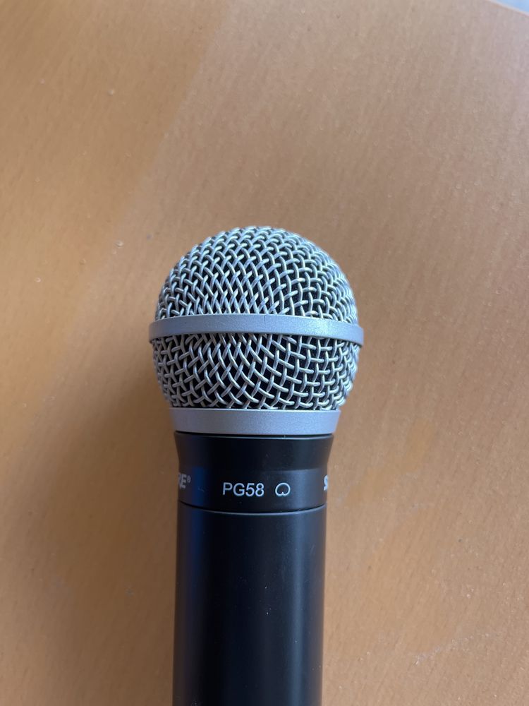 Vand microfon shure PG58. Negociabil la 700