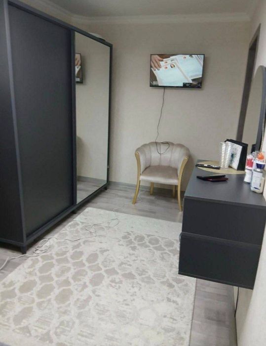 Yangi Darxonda sherikchilikka bir kishi kerak