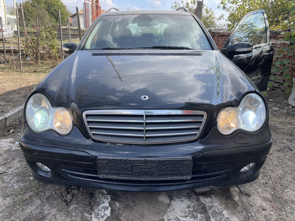 Mercedes C220 дизел 2005г.