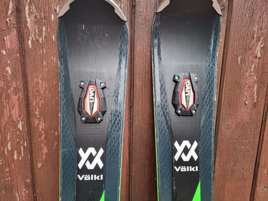 Schii 172 cm Volkl RTM 84 tip rocker