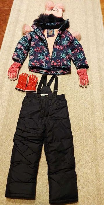 Зимний теплый костюм. Девочке..