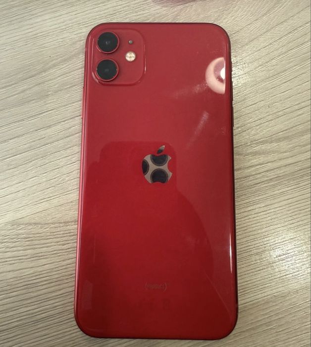 айфон 11 красный,торг есть