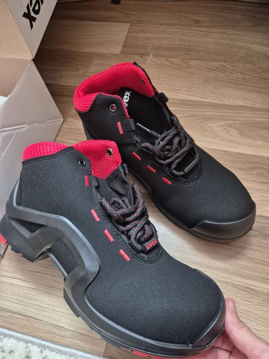 Мъжки обувки UVEX