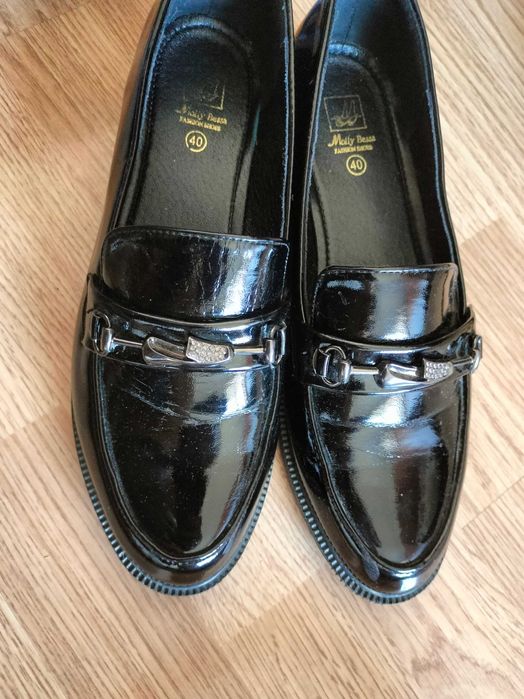 Женские туфли в хорошем состоянии