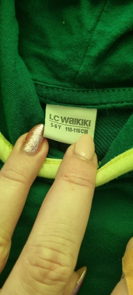 Сет от две блузи с качулка H&M , lc wikiki и черни  дънки 116