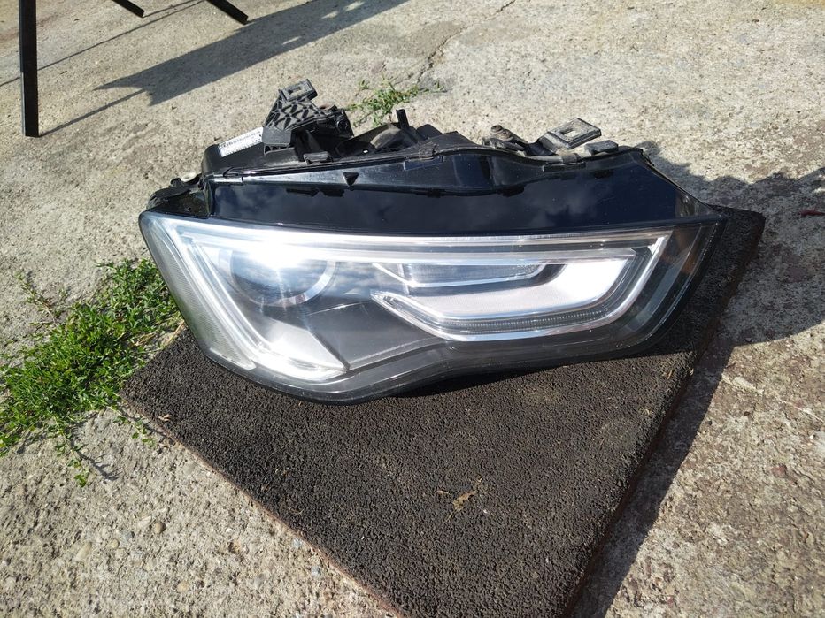 Far audi a5 bixenon cornering