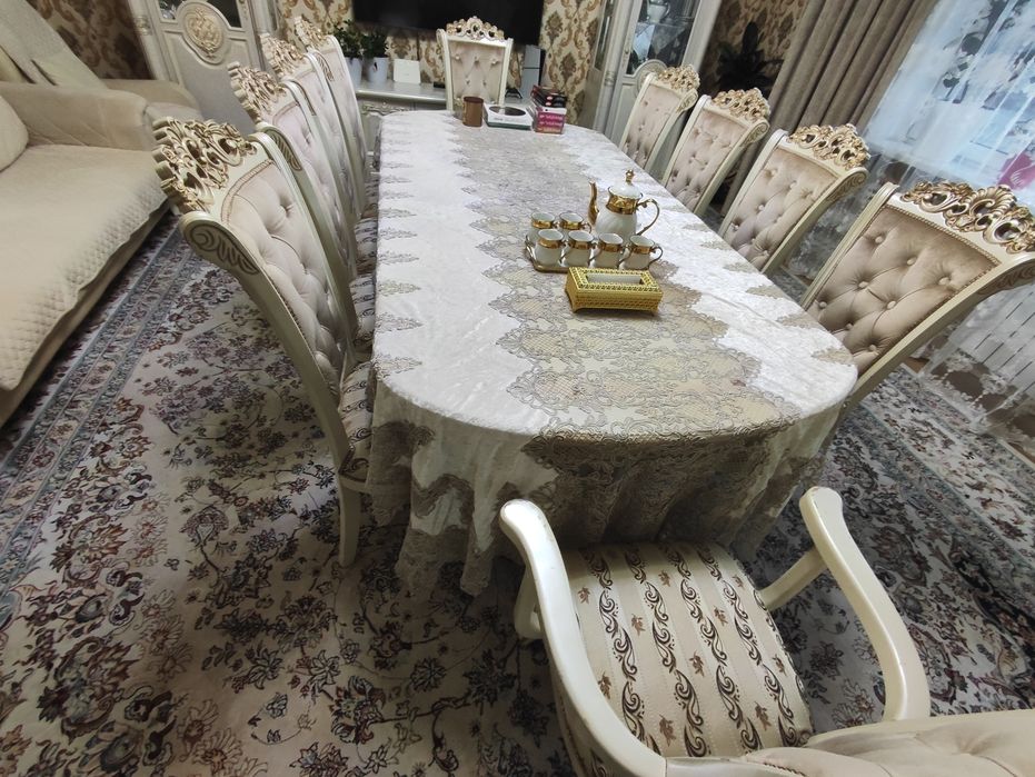 Стол для гостиной в хорошем качестве