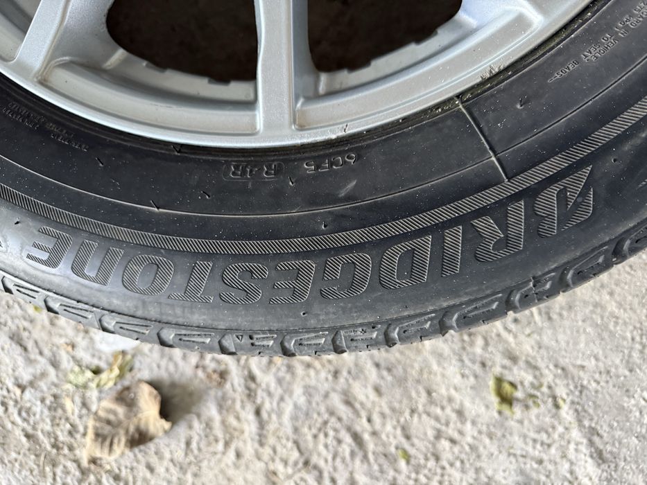 Vand 4 cauciucuri bridgestone