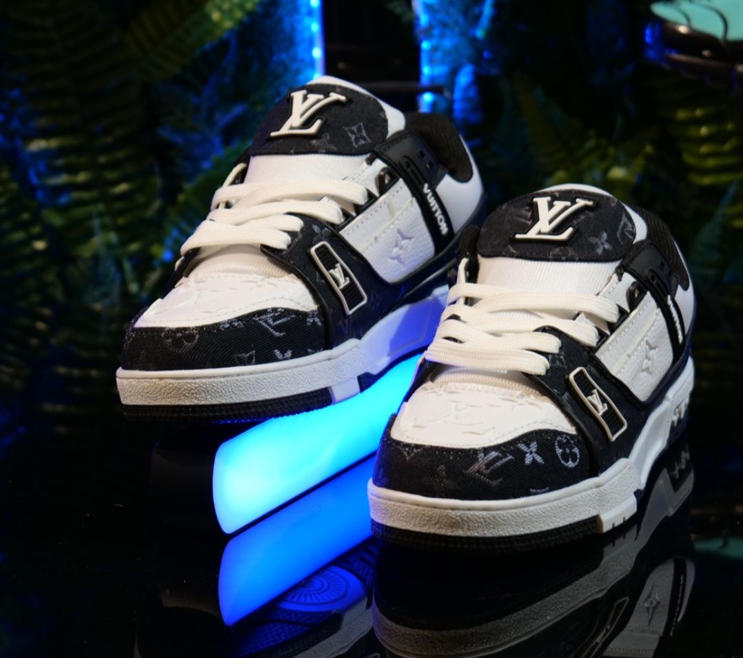 Унисекс маратонки Louis Vuitton с черно и бяло