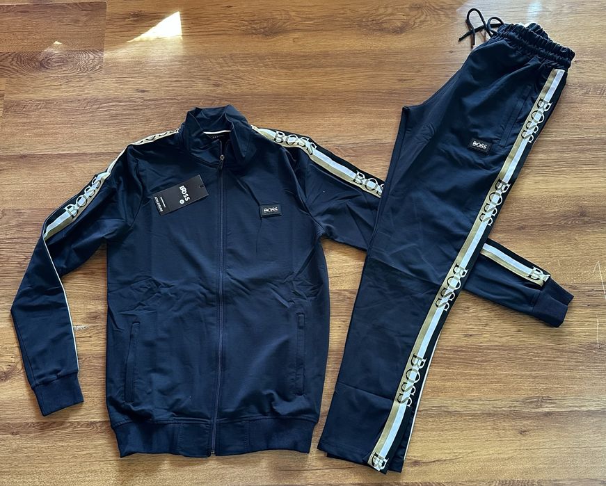 Мъжки,памучен,тъмно син екип Hugo BOSS