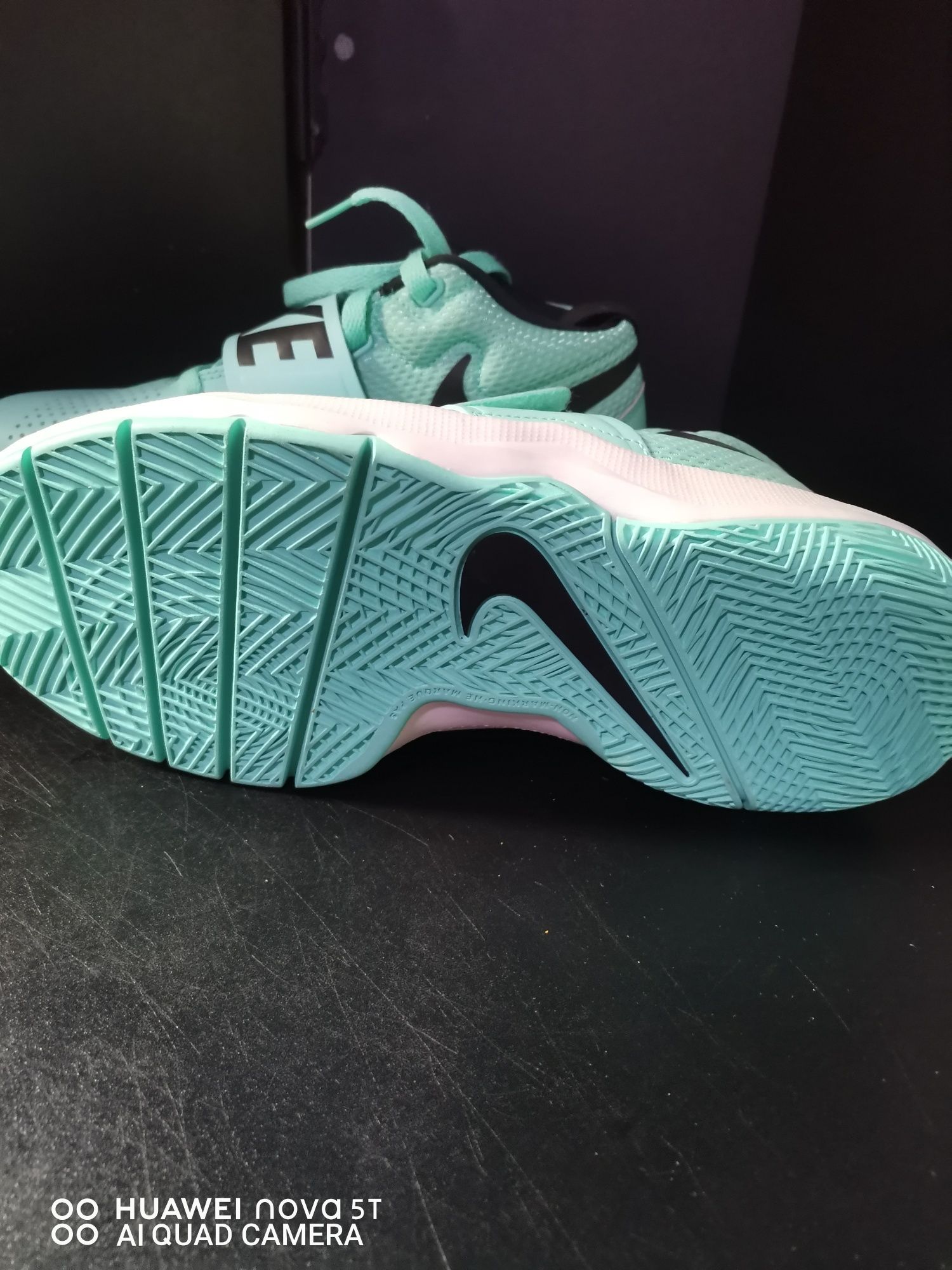 Nike team hustle d8. Nr 38