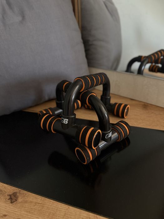 Чисто НОВИ фитнес принадлежности на GymBeam/употр. щанга-20кг