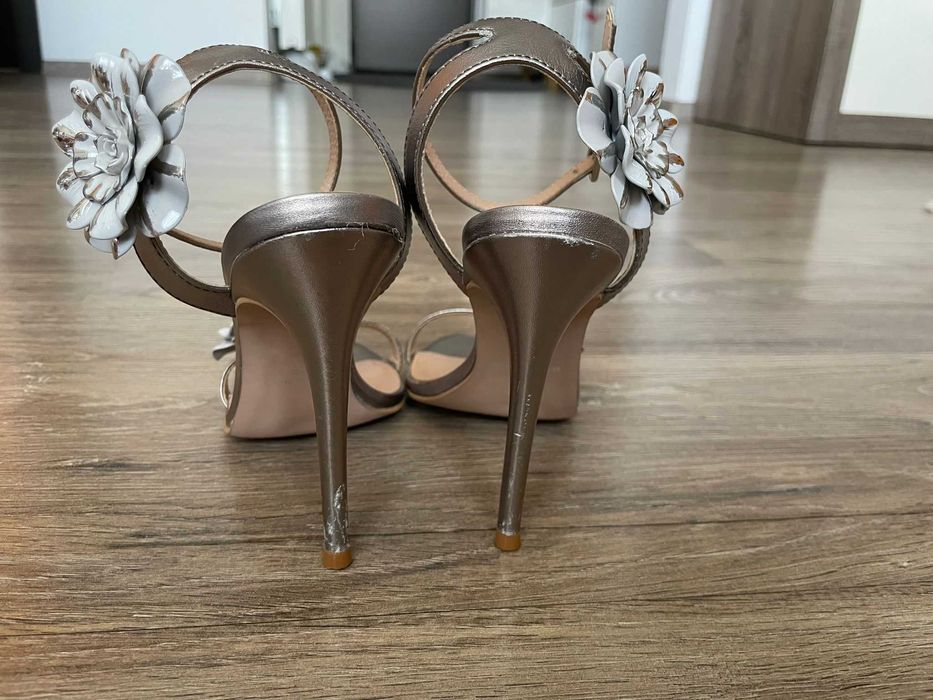 Sandale elegante cu toc subtire