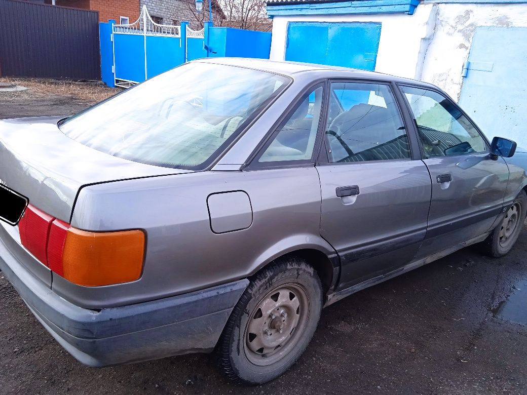 продам машину Audi 80 b3