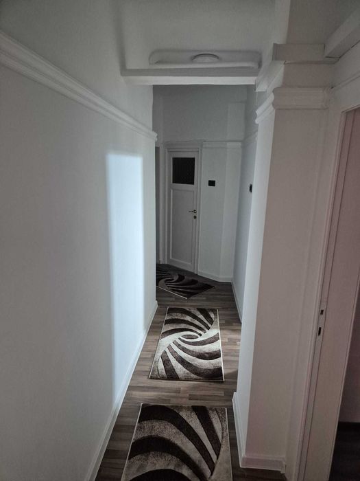 Apartament de inchiriat 3 camere zona Universitate