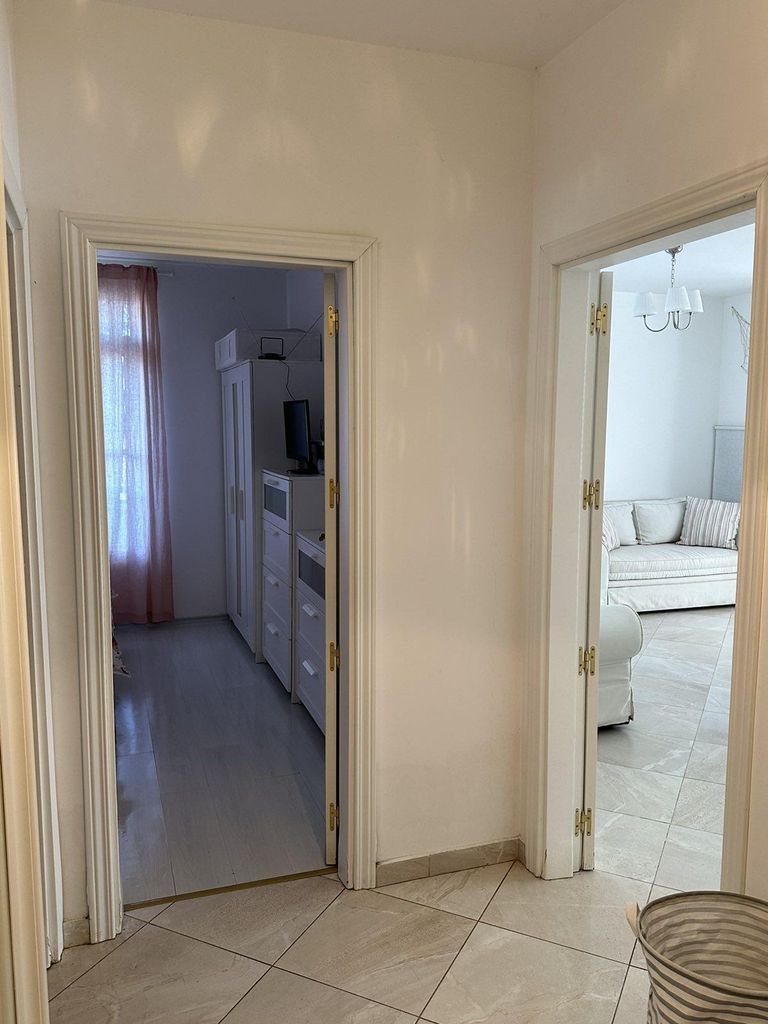 Продава се Двустаен апартамент в Черноморец - 76 кв.м за 1211 €/кв.м - Снимка #8