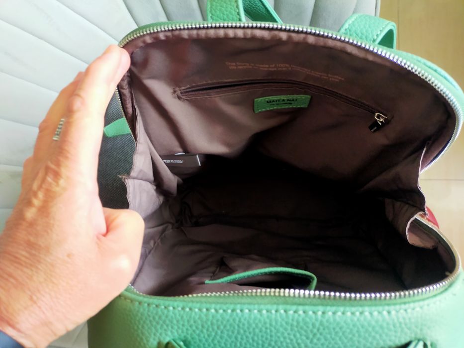 Vând rucsac MATT & NAT nou