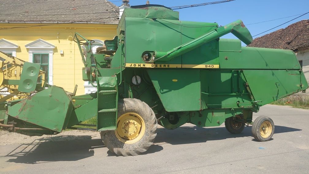 Combina John Deere 940