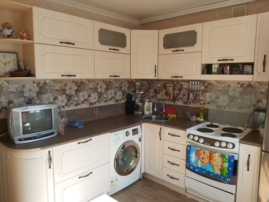 Продам 3-х комнатную квартиру, балкон + лоджия, ремонт