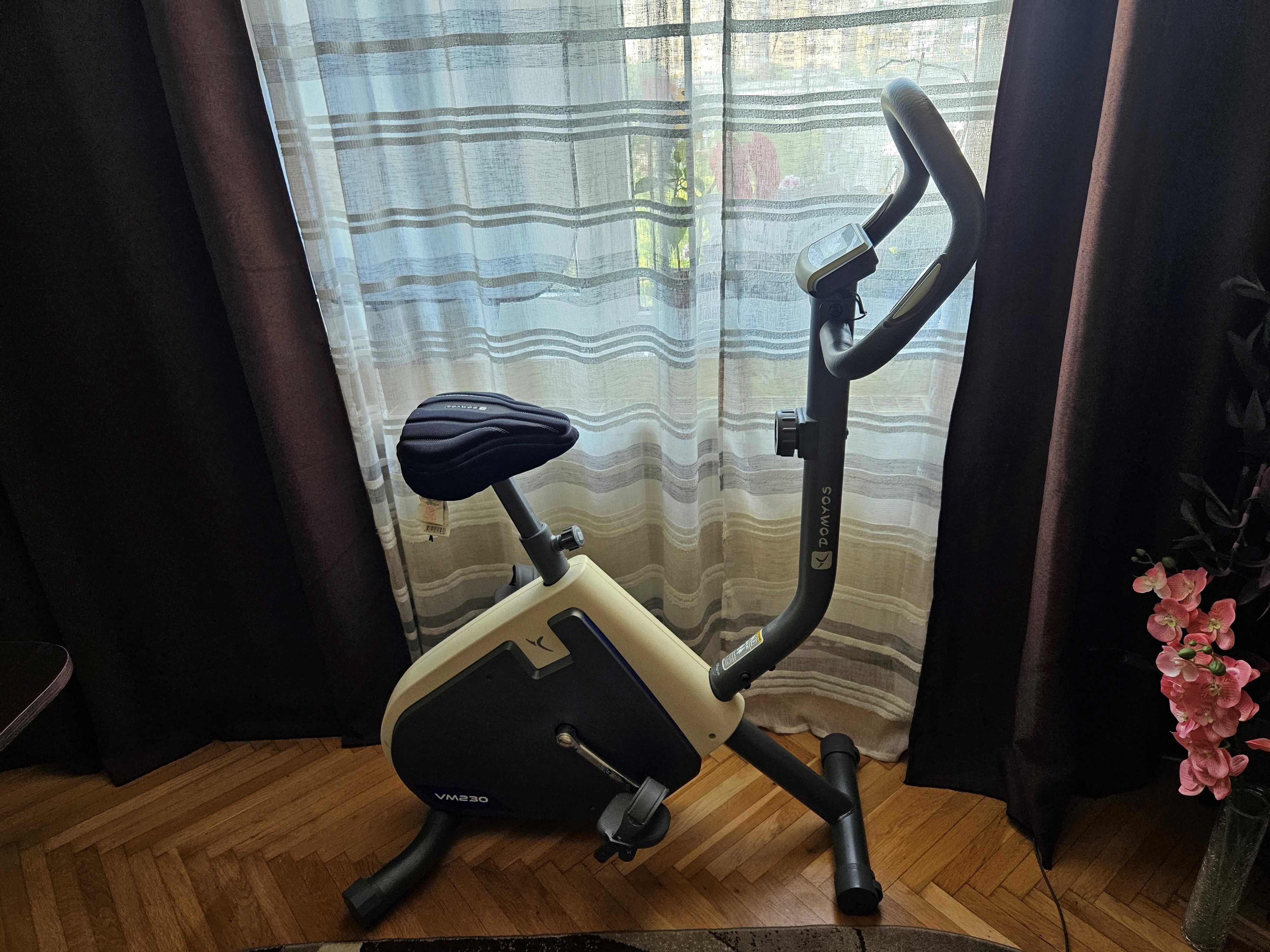 Bicicleta fitness Domyos VM230