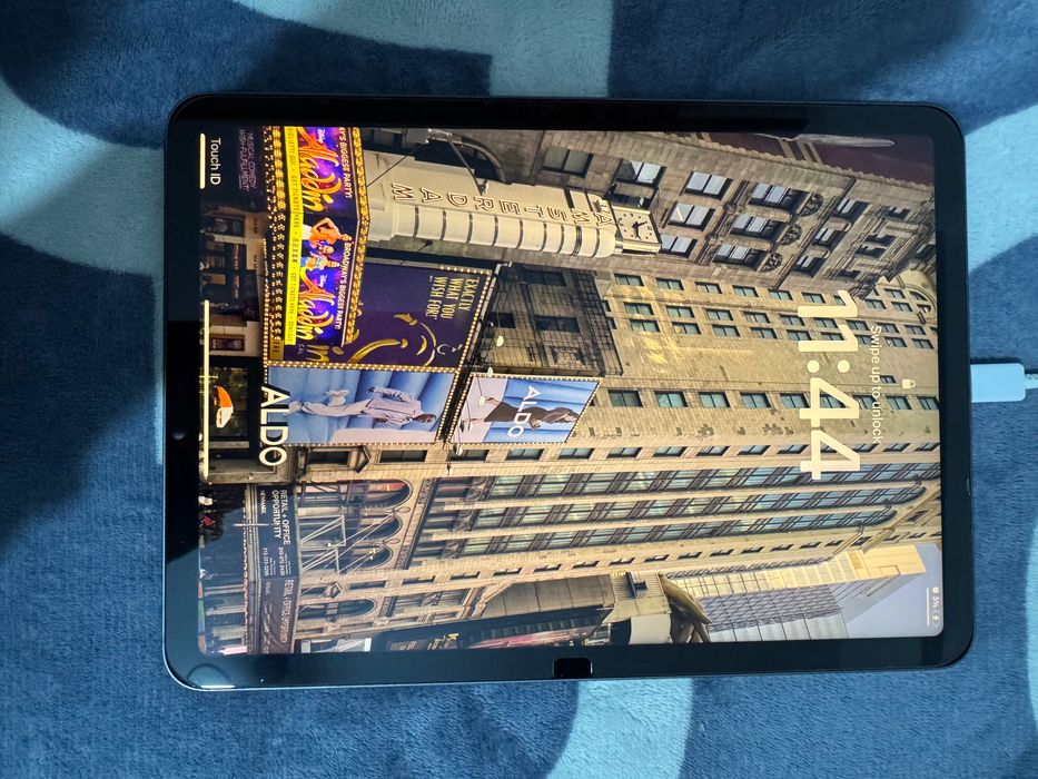 IPad Air m1 2022 “11 inch” 256 gb