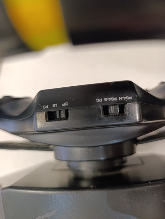 Безжичен волан HORI APEX за Ps4 и Pc