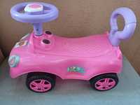 Mașinuța copii roz