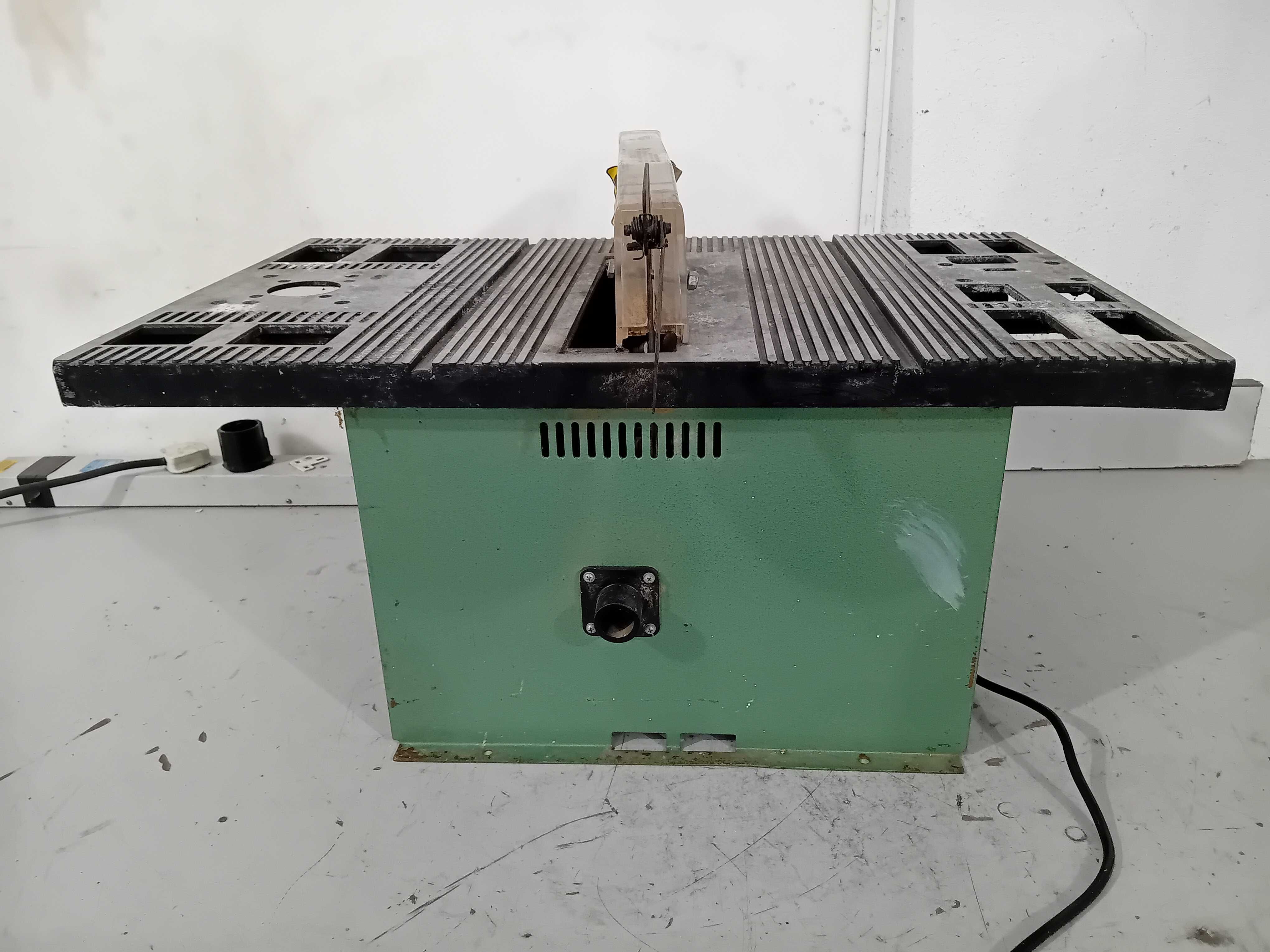 Циркуляр за дърво - Nutool 1500 W