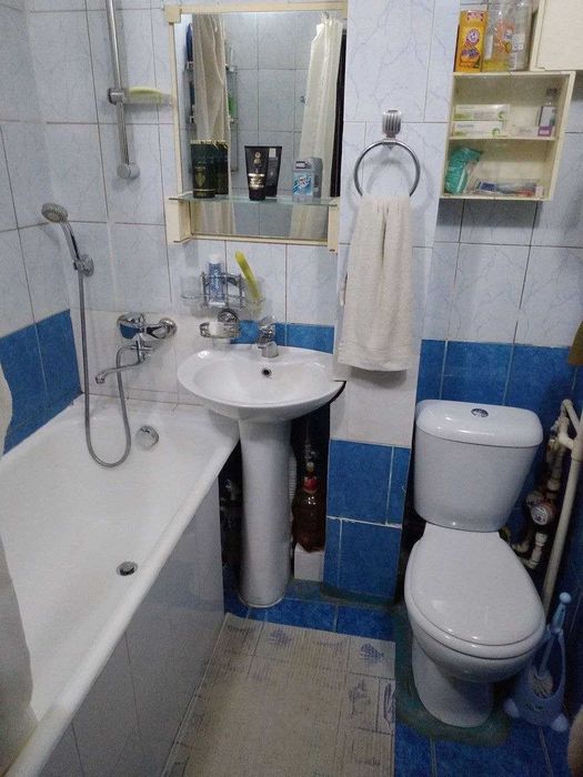 Чиланзар 24 кв
1/1/5 Кирпич 34м² Балкон 1/6
Меб тех подвал,парковка