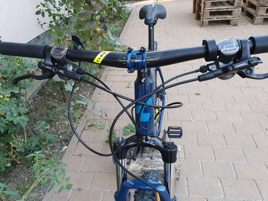 Vând bicicleta Cube 29
