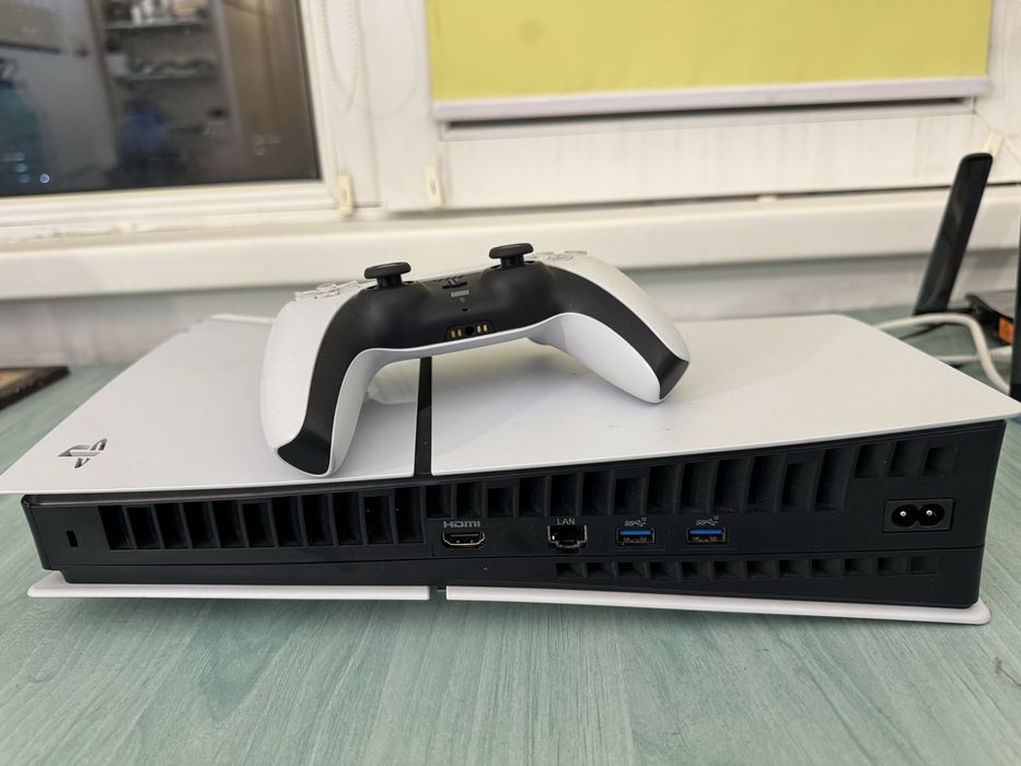 Vand Playstation 5 Digital Edition Slim + Controller