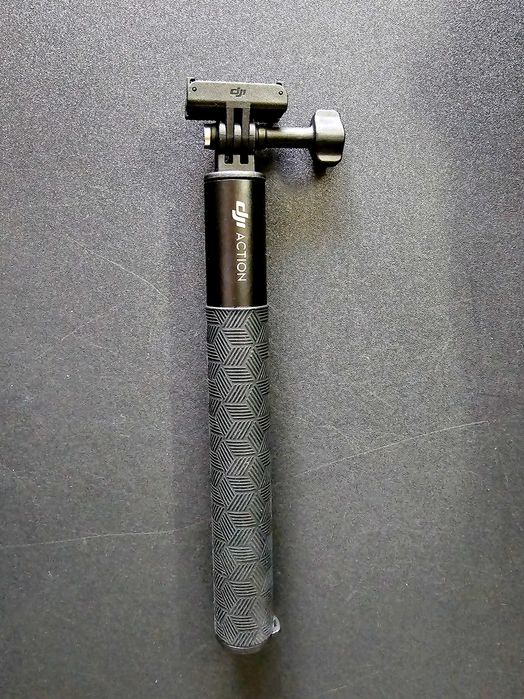 Vând camera de acțiune DJI Osmo Action 4