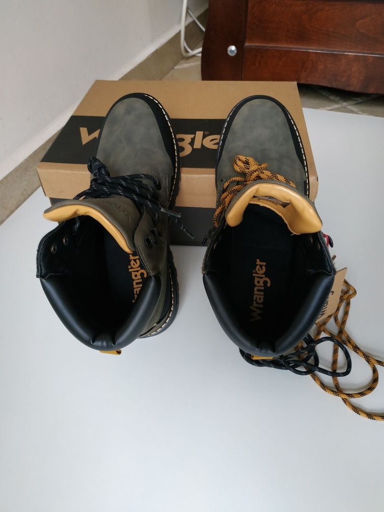 Ghete / Bocanci Wrangler marimea 40
