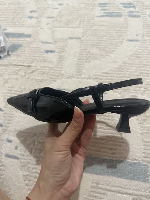 Продам туфлельку