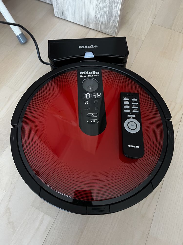 Прахосмукачка- робот Miele Scout RX1 Red