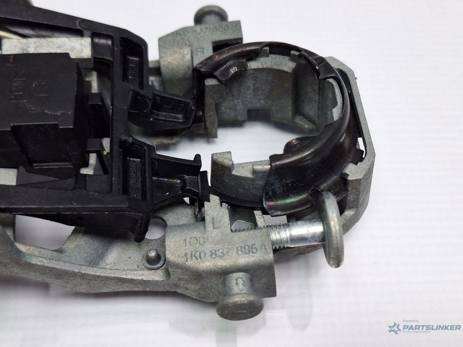 Maner/suport exterior usa culisanta stanga VOLKSWAGEN GOLF VI Variant AJ5 2009 - 2013 TDI CAYC 1K0837885A