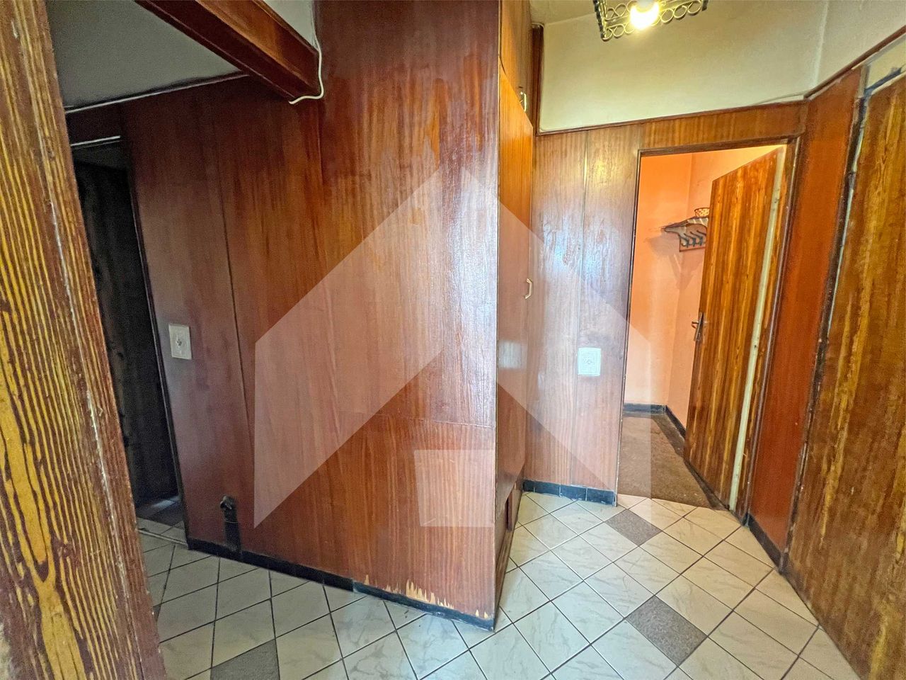 Продава се Двустаен апартамент в Нови пазар - 75 кв.м за 612 €/кв.м - Снимка #22