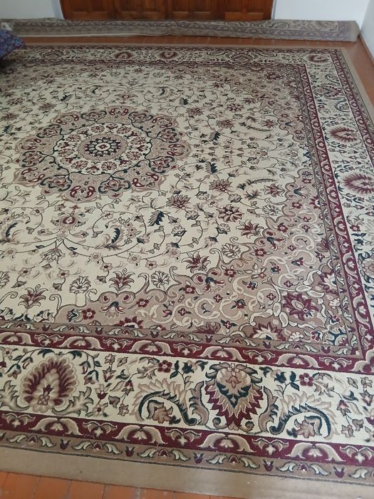 Продаётся ковёр 5×5