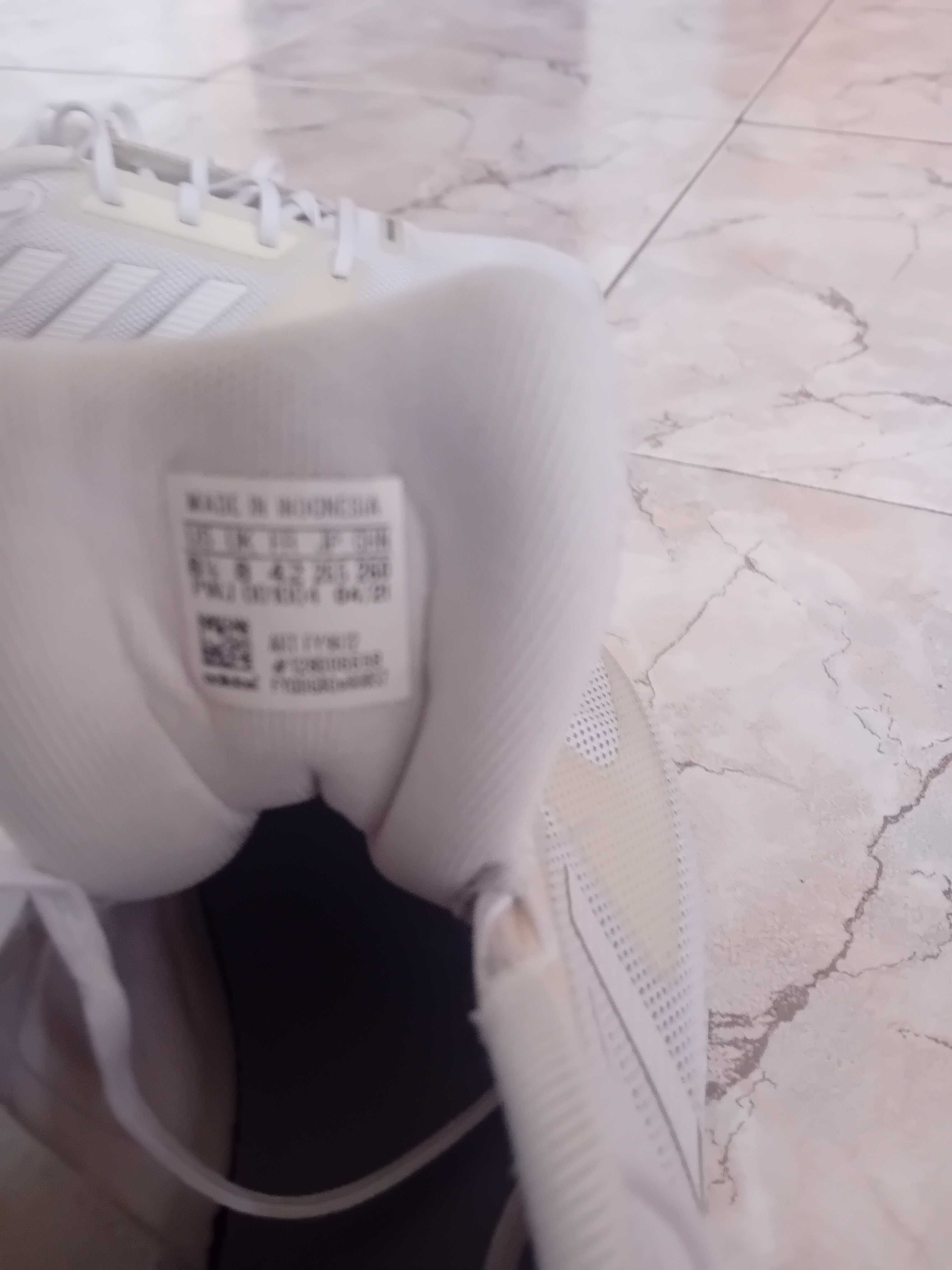 Маратонки Adidas 42.5 н