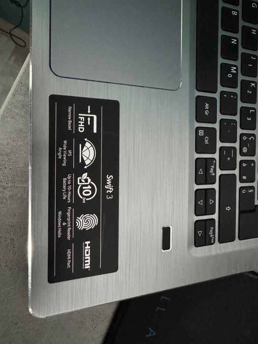 Acer Swift 3 14" Ryzen 3 3200u / 8GB RAM / 512 SSD