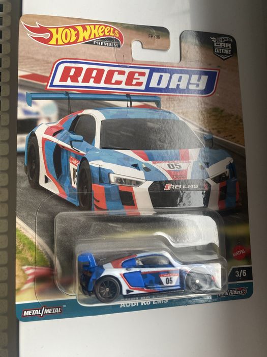 Hot wheels premium R8 Lms