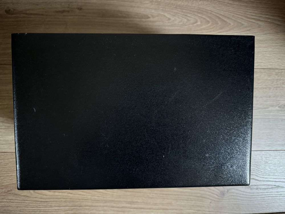 Seif mediu Yale 30x20x20cm cu tastatura electronica si 2 chei, Negru