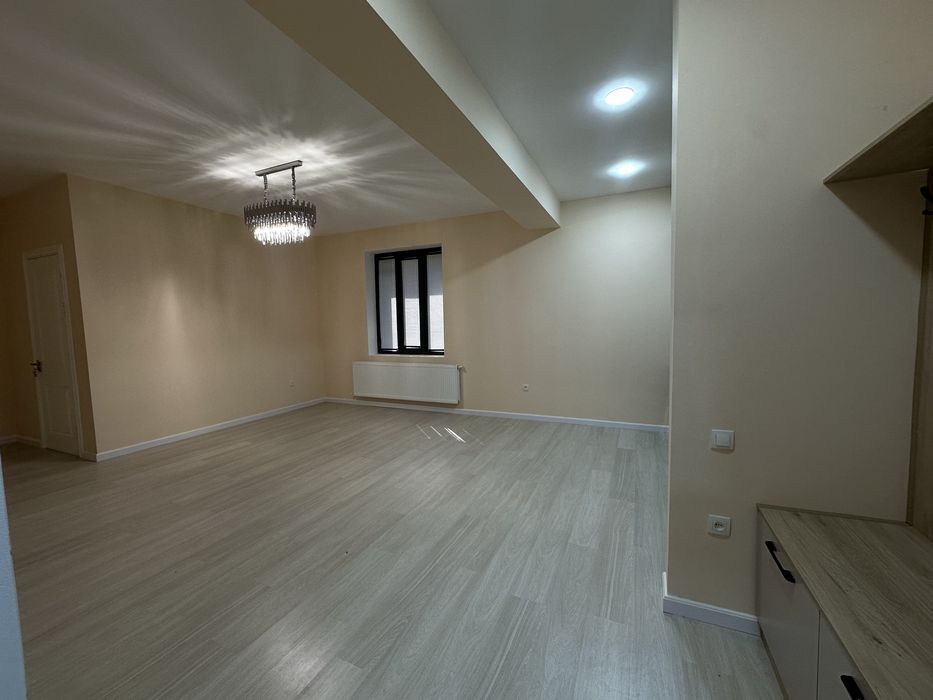 Продаётся квартира на Шойхонтахйр район ор.Уччинор