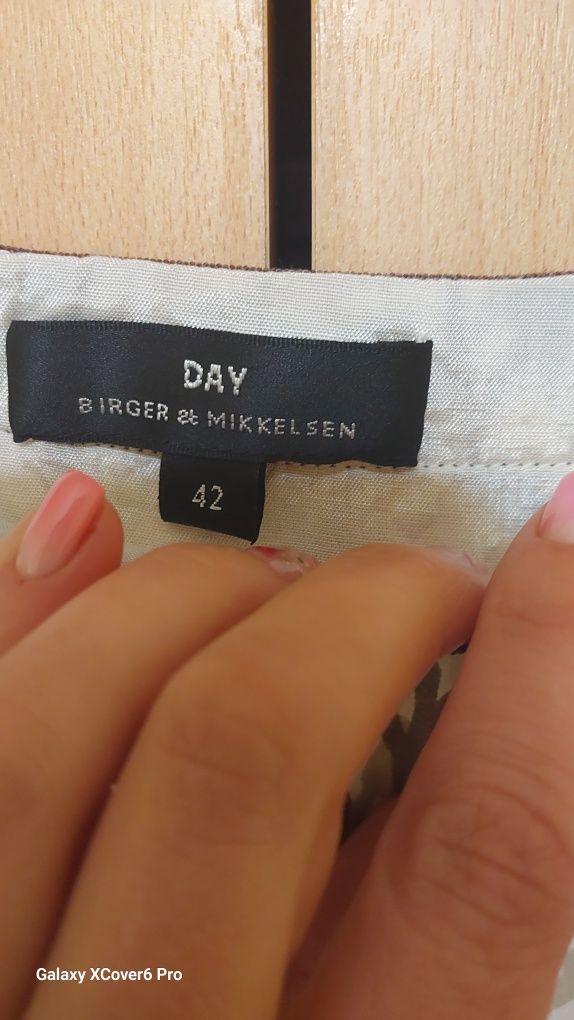 Пола Day Birger et Mikkelsen. 100% коприна. размер L.