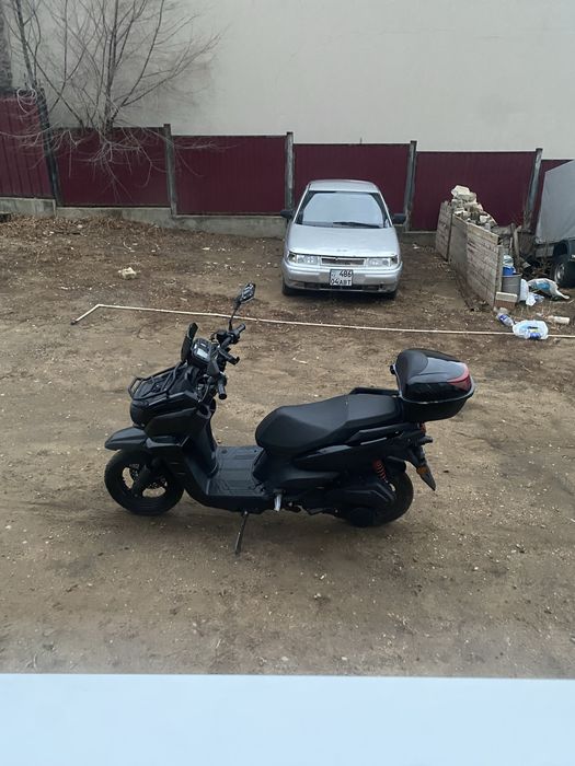 Продам мопед танк на полном ходу вложения нету