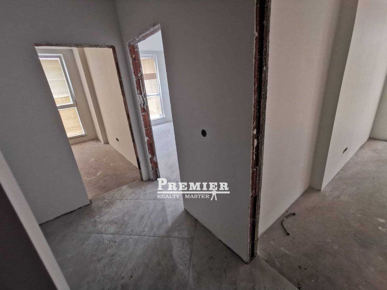 Продава се Четиристаен апартамент в Бургас, Изгрев - 154 кв.м за 1624 €/кв.м - Снимка #7
