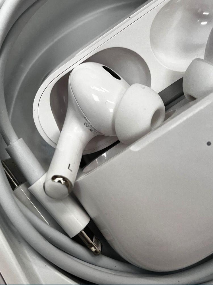  Apple AirPods Pro 2nd Gen-последен модел Запечатани MQD83ZM
