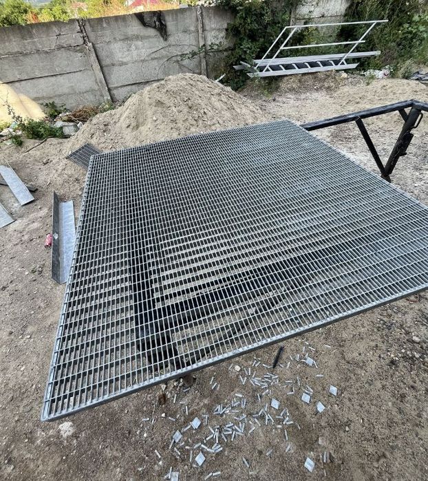 Grilaje zincate gretare zincate platforme
